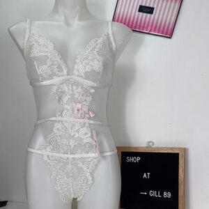 🔥Victoria's Secret Sheer Lace Bodysuit in White Teddy lingerie Sz XL NWT